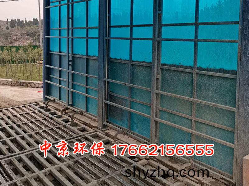 工程(cheng)車封閉洗(xi)車檯(tai)